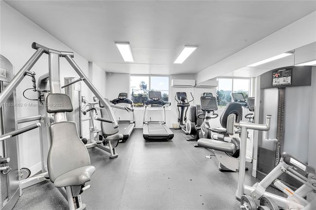APT-704 - 919 Hillcrest Dr, Condo with 2 bedrooms, 2 bathrooms and null parking in Hollywood FL | Image 15