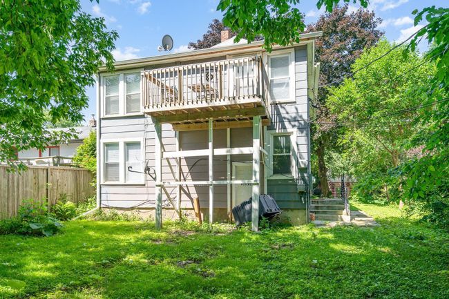 Back of house- balcony NOT for available unit | Image 20