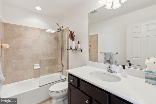1786 Hickory Ln, Townhouse with 3 bedrooms, 4 bathrooms and null parking in LANGHORNE PA | Image 19
