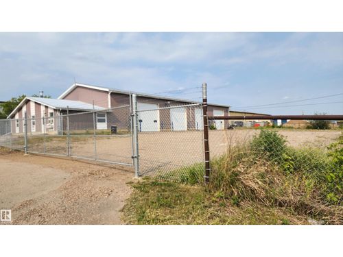 5205 47 St, Elk Point, AB, T0A0B9 | Card Image
