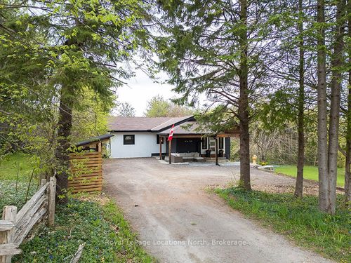 8430 21 22 Nottawasaga Side Road, Clearview, ON, L0M1H0 | Card Image