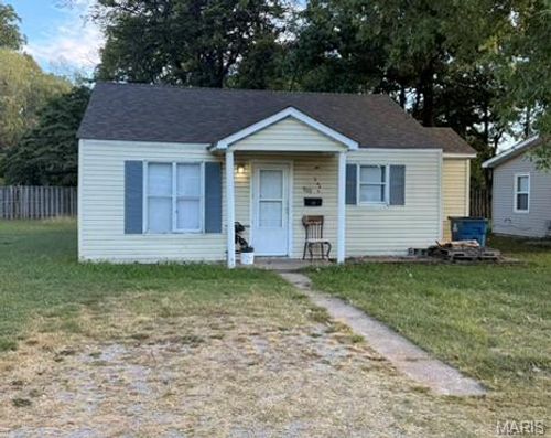 909 Mott St, New Madrid, MO, 63869-1822 | Card Image