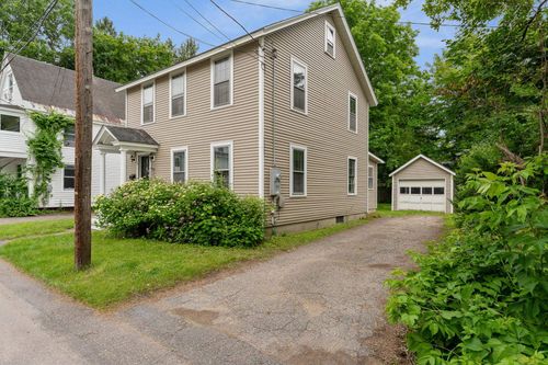 39 Latham Ct, Burlington, VT, 05401-1500 | Card Image