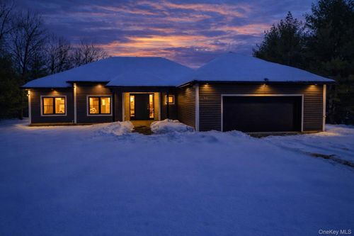 58 Dunn Town Rd, Wurtsboro, NY, 12790-5245 | Card Image