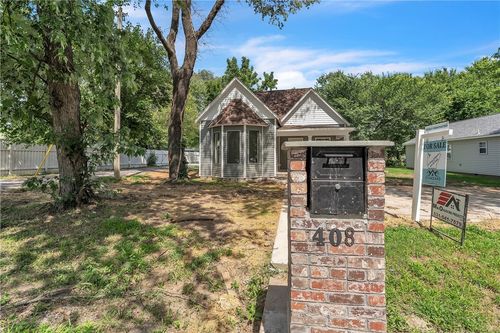 408 2nd Ave Sw, Gravette, AR, 72736-9738 | Card Image