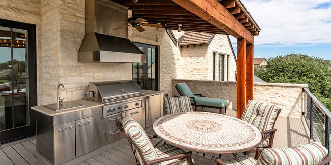 176 S Putting Park Dr, Condo with 3 bedrooms, 4 bathrooms and 2 parking in Fredericksburg TX | Image 22