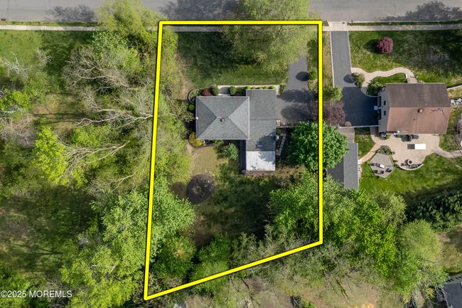 21 Schelly Dr, House other with 4 bedrooms, 3 bathrooms and null parking in Middletown NJ | Image 42
