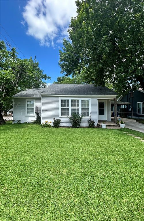 608 W Baldridge St, Ennis, TX, 75119-2447 | Card Image