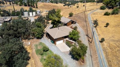 16270 Palomino Drive, House other with 3 bedrooms, 2 bathrooms and null parking in Springville CA | Image 2