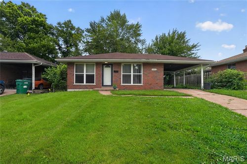 8808 Cherrywood Ln, Jennings, MO, 63136-3901 | Card Image