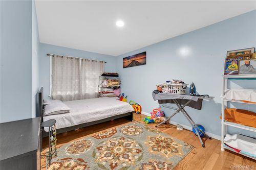 51 Atlantic Ave, Hempstead, NY, 11550-1235 | Card Image