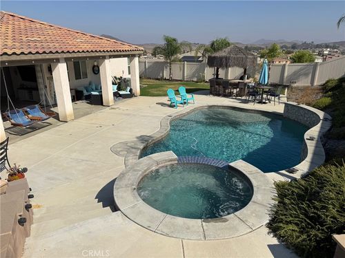 34762 Thomas Way, Winchester, CA, 92596-5205 | Card Image