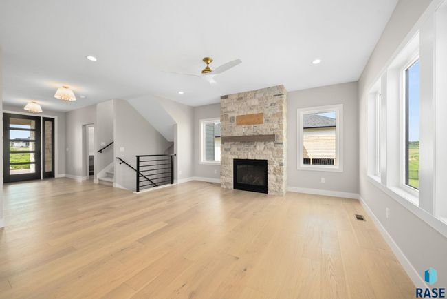 6604 E Hawker Cir, House other with 5 bedrooms, 4 bathrooms and null parking in Sioux Falls SD | Image 14