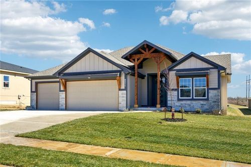 8308 Nw 90th Street, Kansas City, MO, 64153 | Card Image