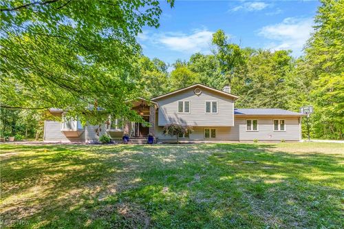 9544 Crackel Rd, Aurora, OH, 44202-9609 | Card Image