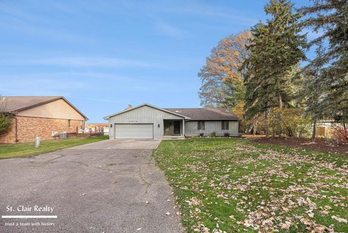 2516 River Rd, Marysville, MI, 48040-1966 | Card Image