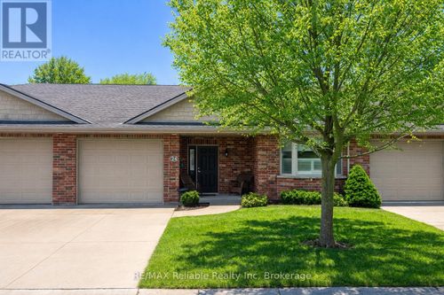 24 Bayfield Mews Lane, Bayfield, ON, N0M1G0 | Card Image