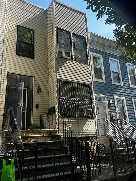 Moffat St, Brooklyn, NY 11207