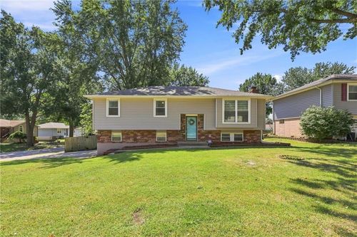 20409 E Millhaven St, Independence, MO, 64056-1435 | Card Image