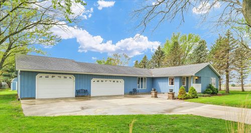 824 W 3rd St, Gilman, IL, 60938-1056 | Card Image