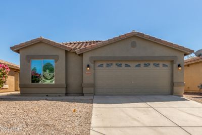 43809 W Elm Drive, House other with 4 bedrooms, 3 bathrooms and null parking in Maricopa AZ | Image 2