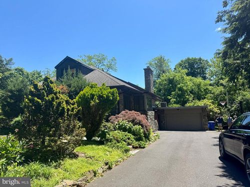 8233 Fairview Rd, ELKINS PARK, PA, 19027-2139 | Card Image