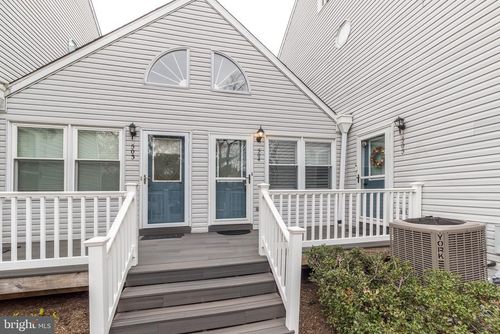 504 Victoria Dr, MONTGOMERYVILLE, PA, 18936-9707 | Card Image