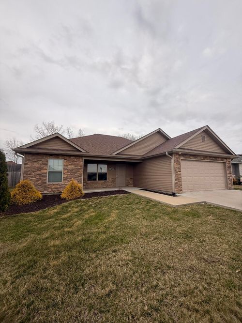 5733 Geyser Blvd, COLUMBIA, MO, 65202 | Card Image