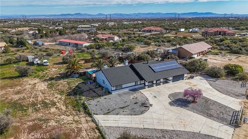 7426 Cedar St, Phelan, CA, 92371 | Card Image