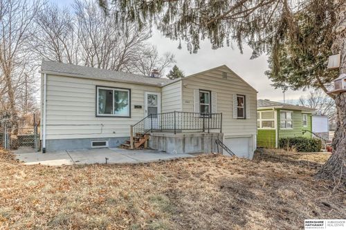 2007 N 71st St, Omaha, NE, 68104-4628 | Card Image