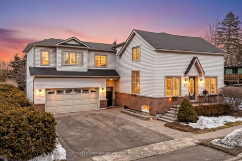 49 Mill St, Milton, ON, L9T1R7 | Card Image