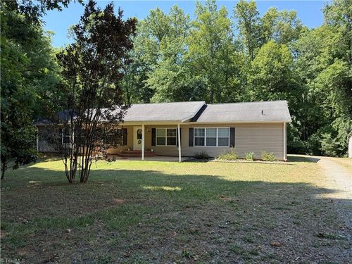 226 Greystone Drive, King, NC, 27021 | Card Image