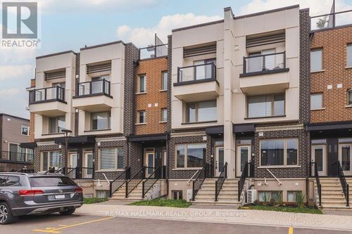 535 Ozawa Pvt, Ottawa, ON, K1K4Z8 | Card Image