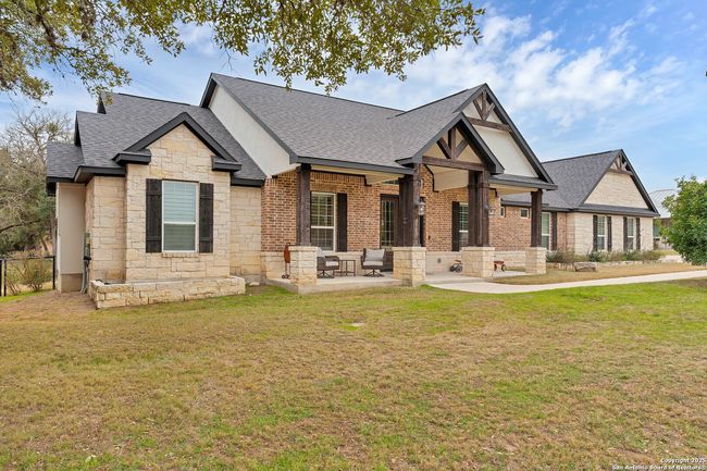 1033 Mystic Shores Blvd, House other with 5 bedrooms, 4 bathrooms and null parking in Spring Branch TX | Image 8