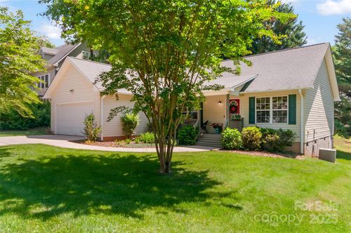 20 Grove Garden Ave, Candler, NC, 28715-8902 | Card Image