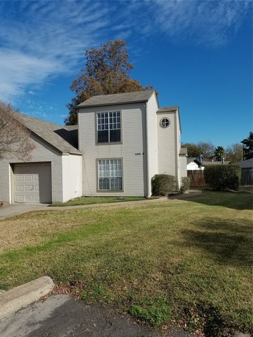 b-1306 Danbury Sq, Austin, TX, 78723-1856 | Card Image