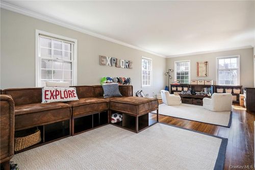 59 Clinton Ave, Rye, NY, 10580-1640 | Card Image