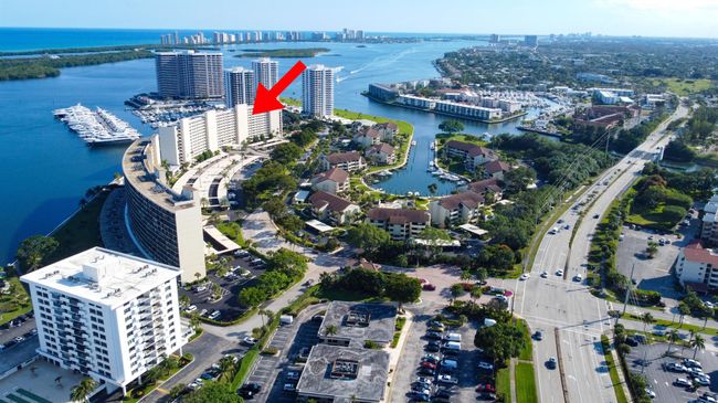 APT-1134 - 122 Lakeshore Dr, Condo with 2 bedrooms, 2 bathrooms and null parking in North Palm Beach FL | Image 4