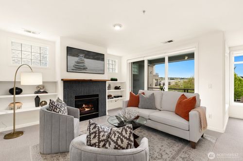 a309-225 4th Ave, Kirkland, WA, 98033-6194 | Card Image