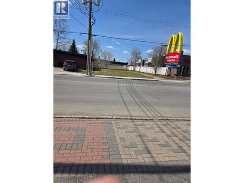 2017 Victoria St, Prince George, BC, V2L2L8 | Card Image