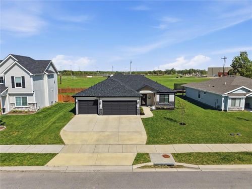 2532 Elm St, Eudora, KS, 66025-7110 | Card Image