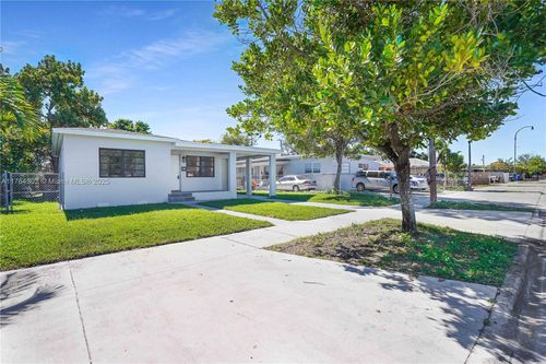 50 E 13th St, Hialeah, FL, 33010-3534 | Card Image