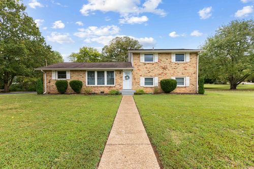 401 Rosehill Ct, Goodlettsville, TN, 37072-1609 | Card Image