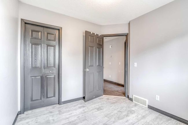 6 Bridlecrest Boulevard Sw, Home with 3 bedrooms, 2 bathrooms and 2 parking in Calgary AB | Image 20