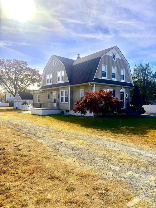 91 Healy Ave, Inwood, NY, 11096-1028 | Card Image