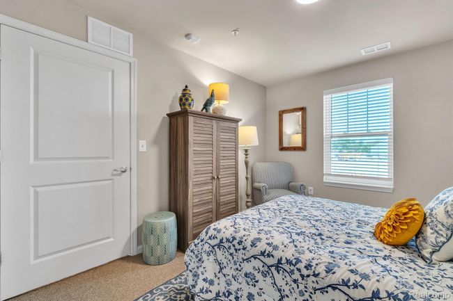 APT-201 - 1957 S Telegraph Rd, Condo with 2 bedrooms, 2 bathrooms and null parking in Bloomfield Hills MI | Image 9