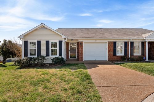 717 Mount Carmel Pl, Nashville, TN, 37205-3586 | Card Image
