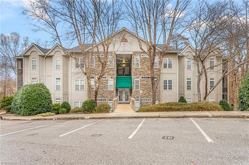 unit-j-3001 Greystone Pt, Greensboro, NC, 27410-8941 | Card Image