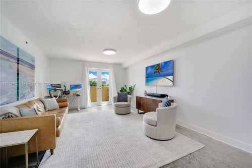 apt-406-227 Michigan Ave, Miami Beach, FL, 33139-7020 | Card Image