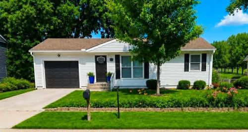 513 N Powahatan Dr, Independence, MO, 64056-2234 | Card Image
